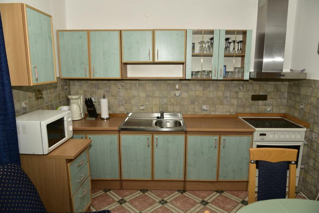 Apartment Blumen Oase Malinska Ngoại thất bức ảnh